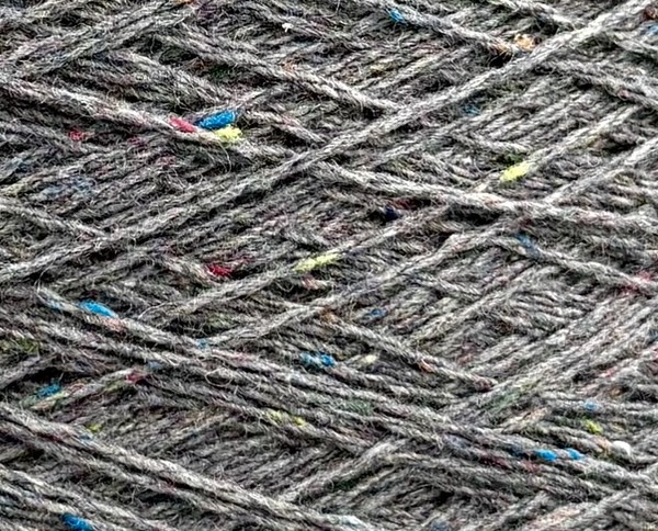 G&G Filati Tweedcash 4200 – Graphitgrau Tweed mit farbigen Einsprenkelung